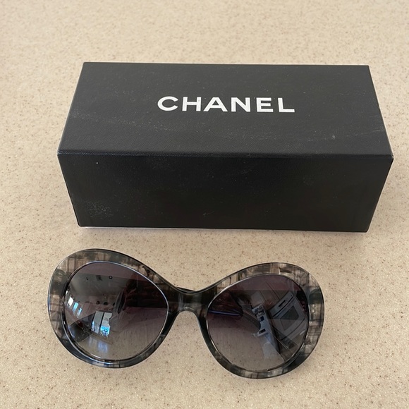 CHANEL Accessories - Chanel Oversized Sunglasses
